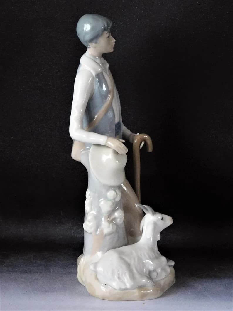 Мальчик с козой - View 3