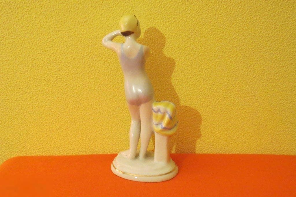 Юная купальщица - View 3