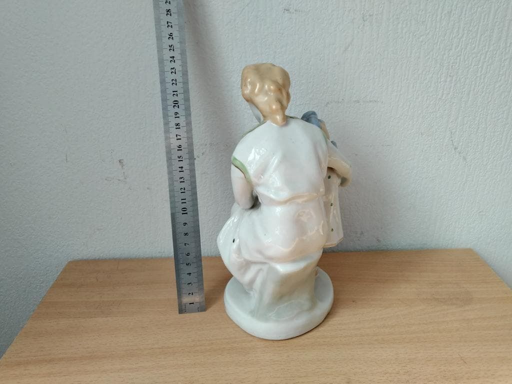 Мать и дочка - View 4