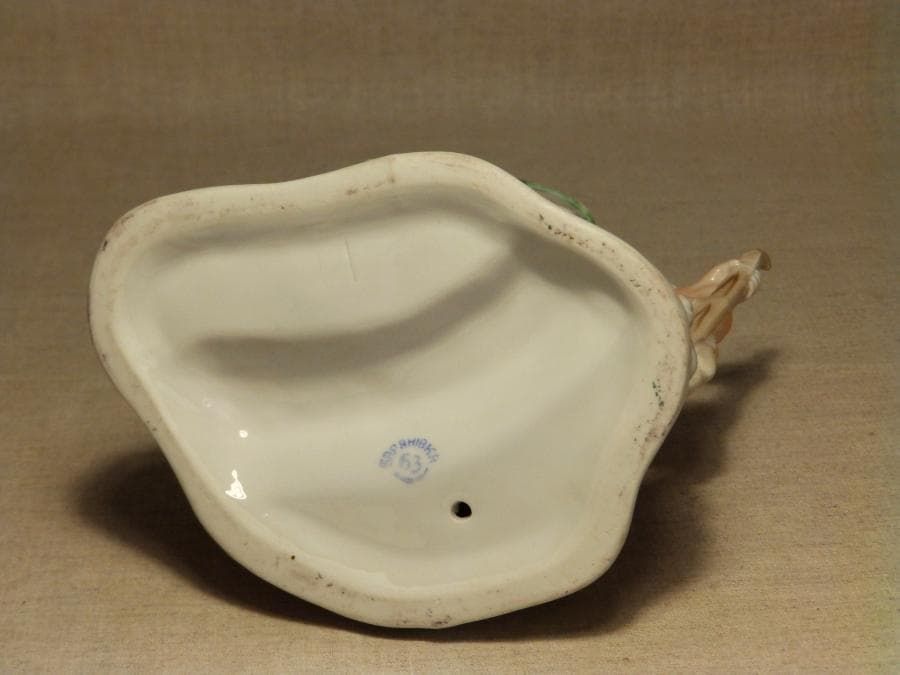 Девушка у плетня с коромыслом - View 6