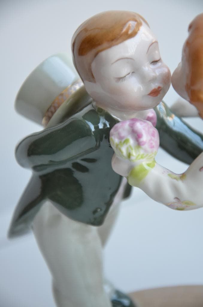 Первый поцелуй - View 4