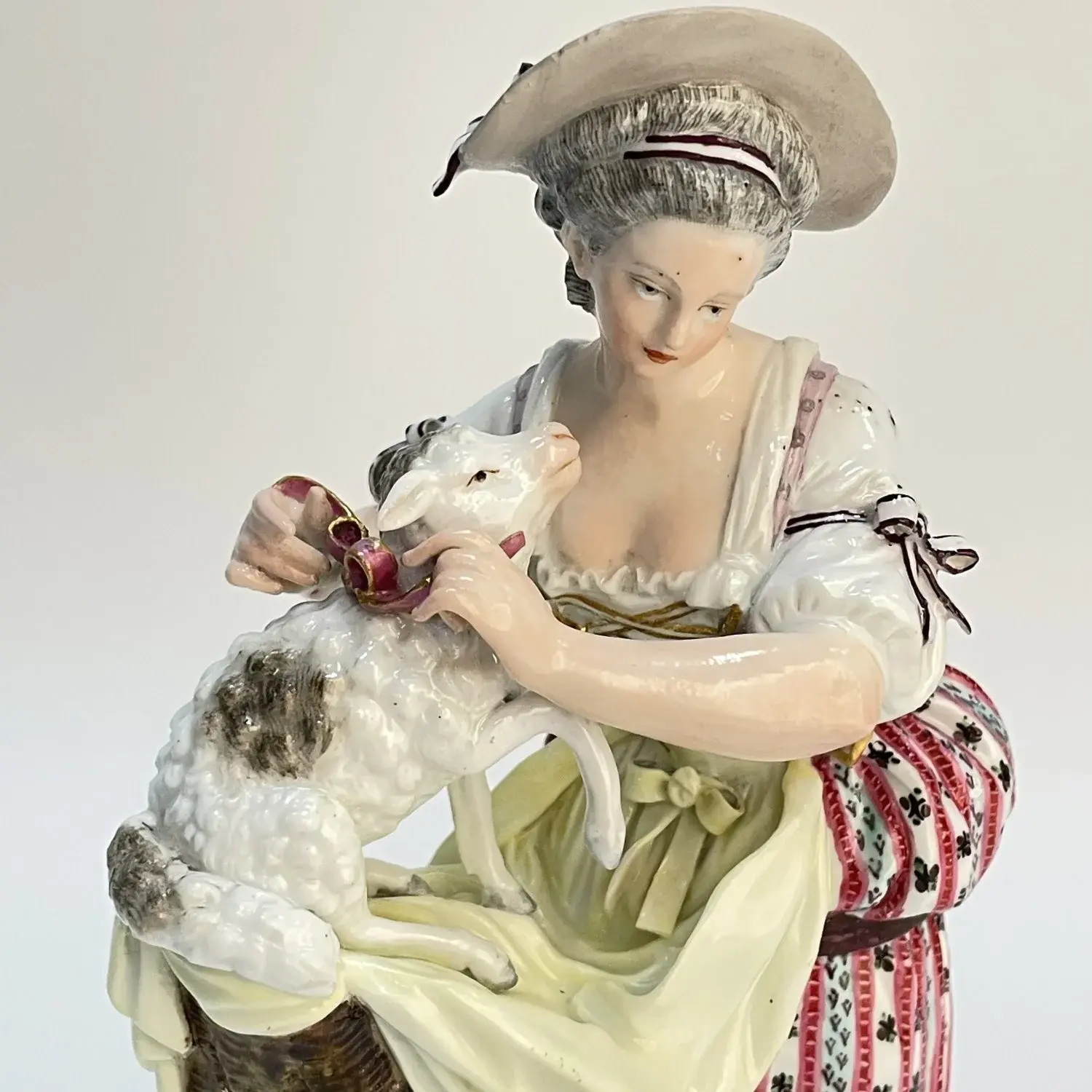 Фигурка Девушка с ягненком период Марколини 1774-1814 г - View 2