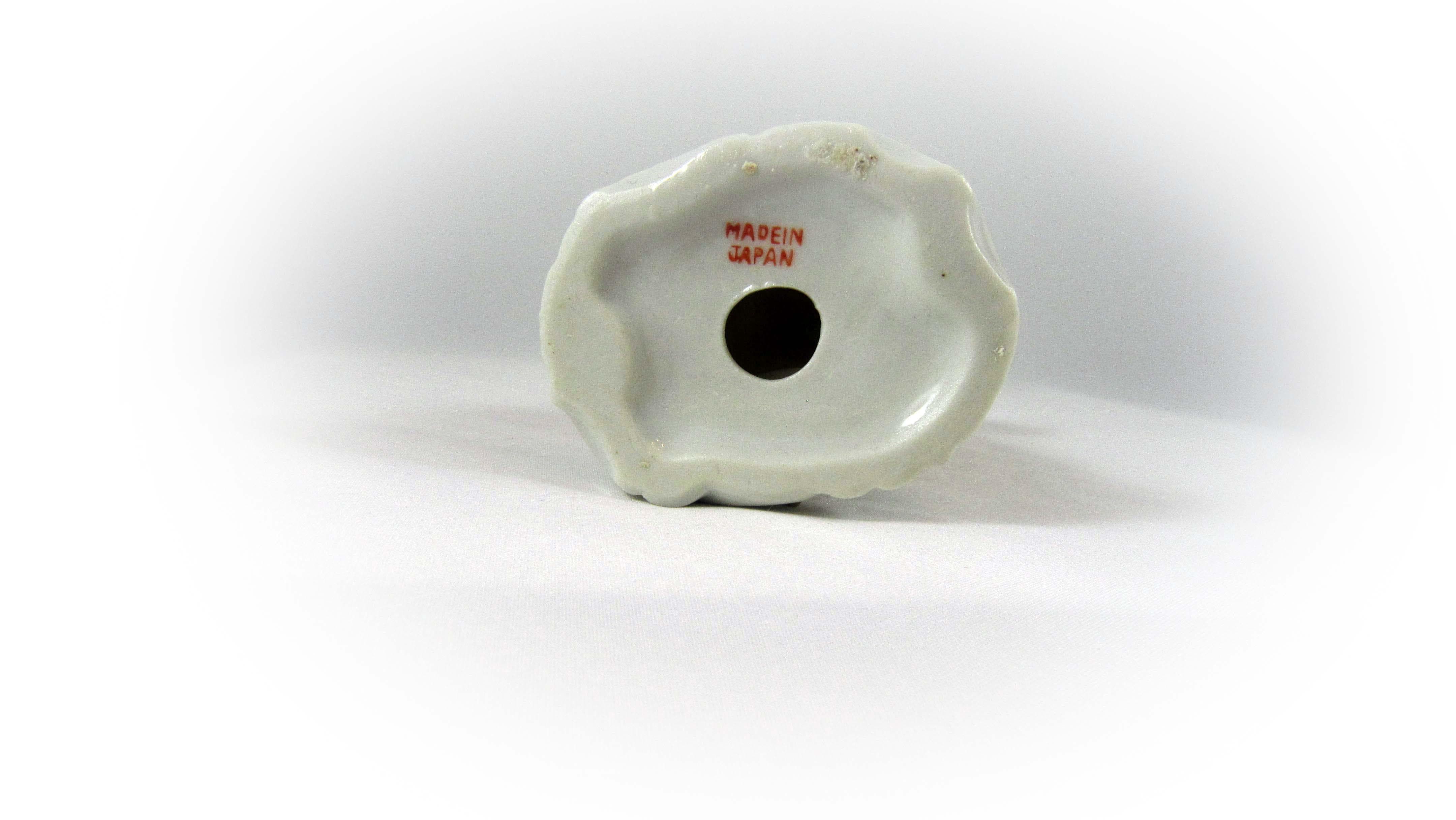 Девушка с книжкой - View 2