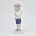 Фигурка "Петер - мальчик с яблоками" - View 12