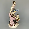 Фигурка Японка с детьми и попугаем 1970 г Германия - View 4
