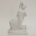 Фигурка бисквит изображающая Раненную Ниобиду - View 2