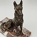 Бронзовая статуэтка собаки на мраморном постаменте, Западная Европа, 1970-1990 гг. - View 2