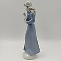 Фарфоровая статуэтка "Женщина со свечой" ("Перед сном") от VEB Porzellanfiguren Lippelsdorf, ГДР, 1970-1990 гг. - View 2