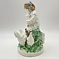 Фарфоровая статуэтка «Девочка кормит кур» автор Н.А. Малышева, Дулёво, СССР, 1959 - View 4