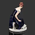 Фарфоровая статуэтка «Девушка с голубями» Royal Dux, Чехословакия, 1970-1990 - View 2