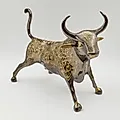 Статуэтка быка из латуни с растительной гравировкой, Индия - View 2