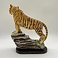 Статуэтка Тигр на скале, пластик, Dim, Азия, 2010-2020 - View 4
