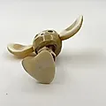 Резная статуэтка Чебурашка из рога, СССР, 1980-1990 - View 6