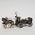 Миниатюра Повозка с кучером и 2 лошадьми