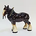 Статуэтка лошадь с упряжкой