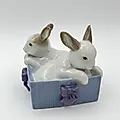 Фарфоровая статуэтка "Кролики в коробке" с росписью, NAO Porcelain, Испания, 1988-2000 гг.