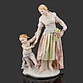 Статуэтка 'Девушка с ребенком' из фарфора, Karl Ens, Германия, 1920-1940 гг.