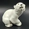 Фарфоровая статуэтка "Белый медведь" Б.Я. Воробьев, ЛФЗ, СССР, 1970-1990