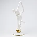 Статуэтка "Девушки на шаре" - View 5
