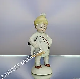 Мальчик с лошадкой