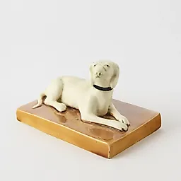 Коллекционная редкая фаянсовая скульптура «Охотничья собака» . Тверская фабрика. Товарищества М.С. Кузнецова.