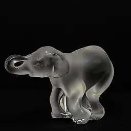 Статуэтка Слоненок