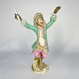 Статуэтка "Дирижер" из серии «Обезьяний оркестр»" 1880-90 гг