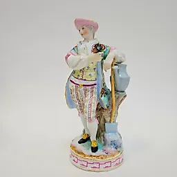 Статуэтка Садовник с лопатой и кувшином