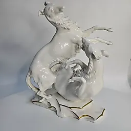 "Две играющие борзые"