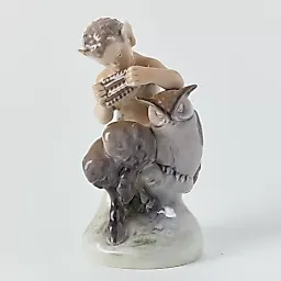 "Фавн с совой"