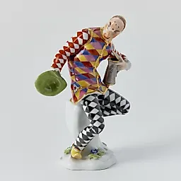 "Арлекин" Скульптор И.И. Кендлер