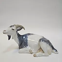 Фигурка Коза