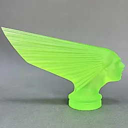 -маскот Victoire в стиле Артдеко вазелиновое урановое стекло модель Г.Хоффманн 1930е г Чехия 21 в