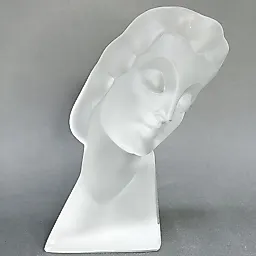 Статуэтка Маска дизайн 1930г. Г. Хоффманн Чехия 21 в