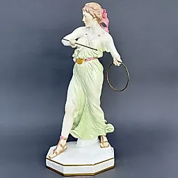 Скульптура HOOP THROWER модель Reinhold Boeltzig Германия 1909 г