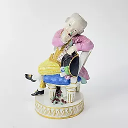 Фигурка "Молодой аристократ" 1860е г