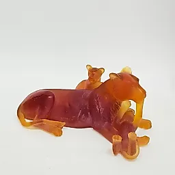 Скульптура Львица с львятами Daum