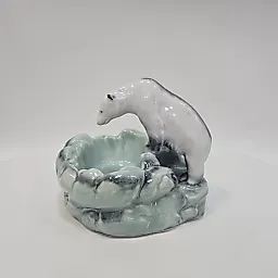 Фигурка белого медведя с чашей Чехословакия 20в
