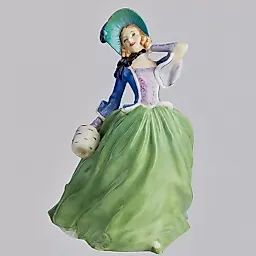 Фарфоровая статуэтка «Autumn breezes»