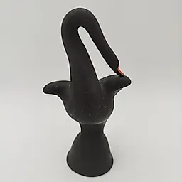 Статуэтка «Черный лебедь» из бисквита с крытьем, Дулевский фарфоровый завод, СССР, 1970-1990 гг.