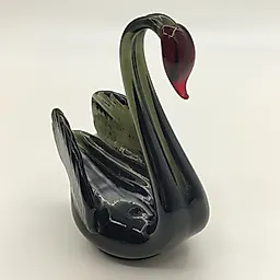 Статуэтка «Чёрный лебедь» из цветного стекла, гутная техника, СССР, 1970-1990 гг.