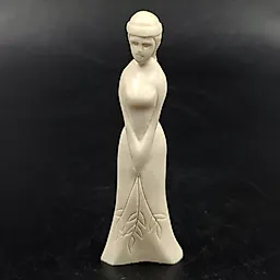 Резная костяная статуэтка «Девушка», СССР, 1970-1990 гг.