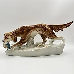 Фаянсовая статуэтка "Собака с дичью" от Royal Dux, Чехия, 1990-1993 гг.