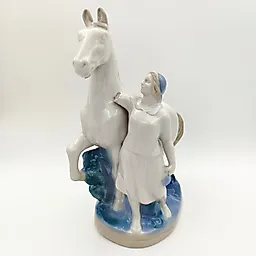 Фарфоровая статуэтка «Конезаводчица», Турыгинский завод, Гжель, СССР, 1950-1960