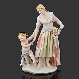 Статуэтка 'Девушка с ребенком' из фарфора, Karl Ens, Германия, 1920-1940 гг.