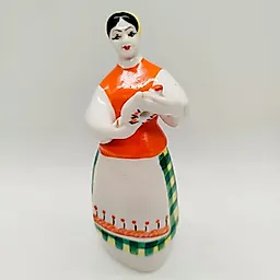 Фарфоровая статуэтка «Девушка с кумганом», Н.Ф. Бобик, Полонский ЗХК, СССР