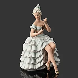 Фарфоровая статуэтка Танцовщица с зеркалом, VEB Porzellanfiguren Lippelsdorf, Германия, 1951-1974