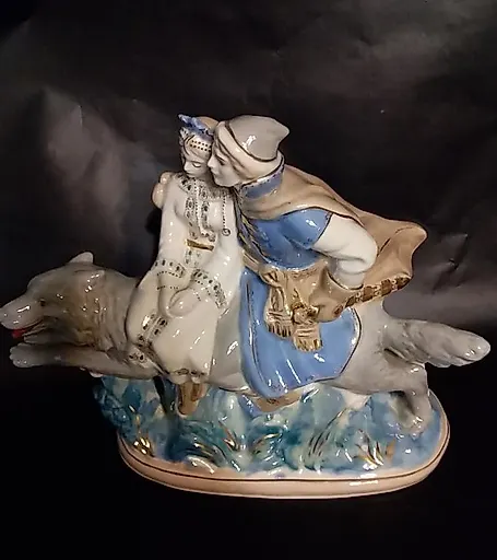 Фарфоровая статуэтка: Иван царевич на сером волке. Гжель - View 4