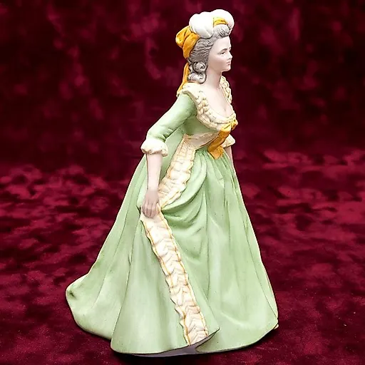 Фарфоровая статуэтка Королева «МАРИЯ АНТУАНЕТТА» - View 2