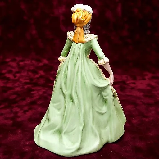 Фарфоровая статуэтка Королева «МАРИЯ АНТУАНЕТТА» - View 3